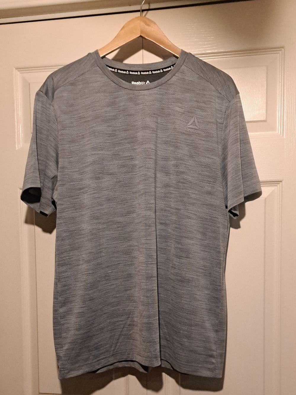 Reebok-Menโs Grey Heather Performance Tee